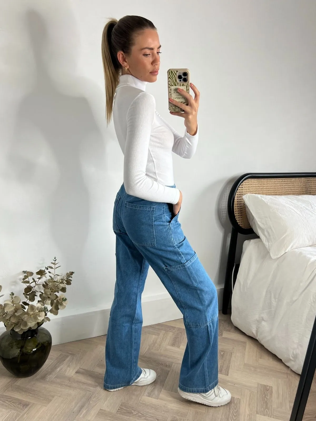 Cargo Style Wide Leg Jeans / Blue